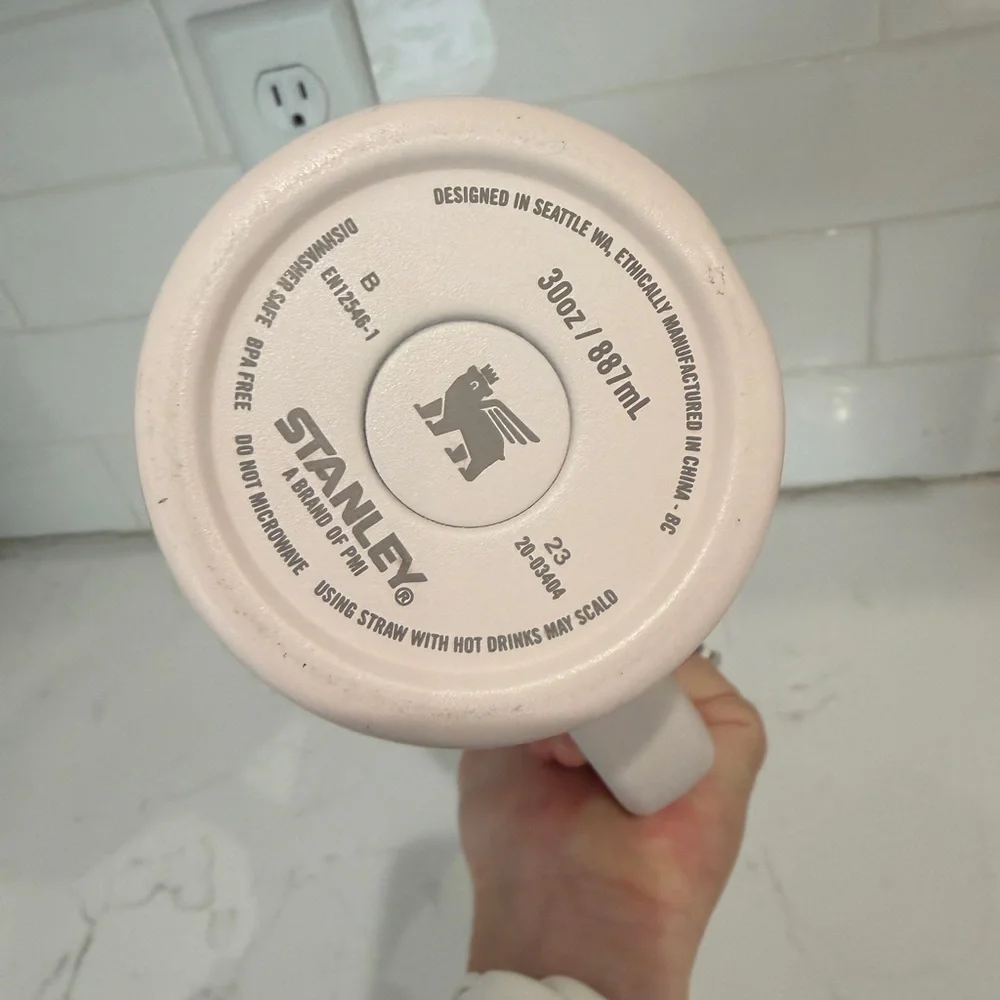 Stanley Blush Pink Travel Mug, 30 oz Flowstate - Picture 4 of 4
